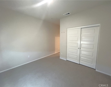 1696 Cayton Loop - Photo Thumbnail 7
