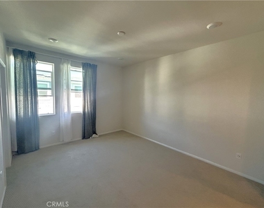 1696 Cayton Loop - Photo Thumbnail 12