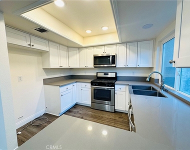 2061 W Redlands Boulevard - Photo Thumbnail 8