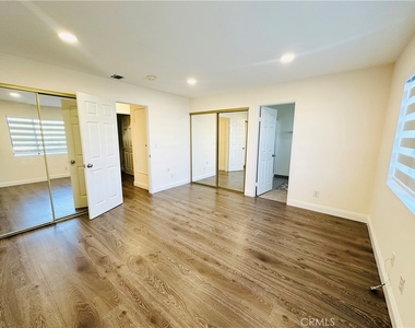 2061 W Redlands Boulevard - Photo Thumbnail 15