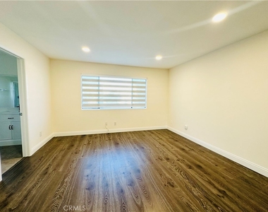 2061 W Redlands Boulevard - Photo Thumbnail 14