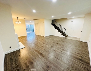 2061 W Redlands Boulevard - Photo Thumbnail 4