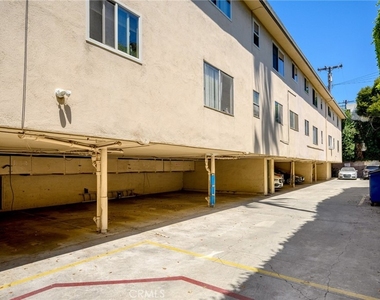 7969 Norton Avenue - Photo Thumbnail 23