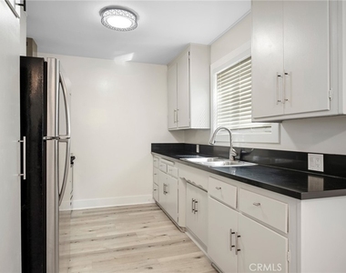 7969 Norton Avenue - Photo Thumbnail 10