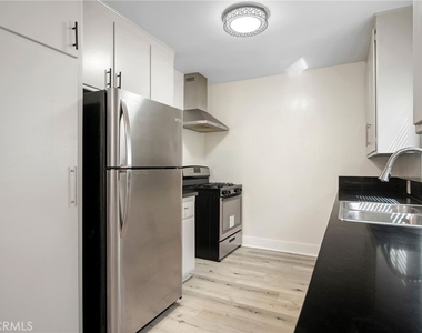 7969 Norton Avenue - Photo Thumbnail 11