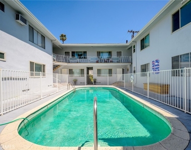 7969 Norton Avenue - Photo Thumbnail 21