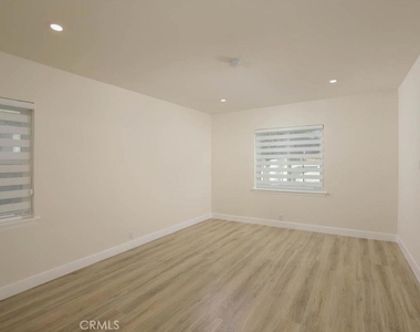 1210 Graynold Avenue - Photo Thumbnail 22
