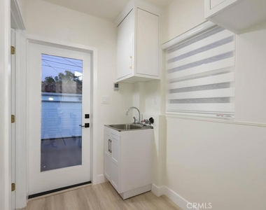 1210 Graynold Avenue - Photo Thumbnail 20