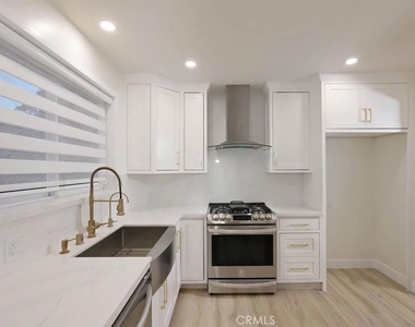 1210 Graynold Avenue - Photo Thumbnail 19