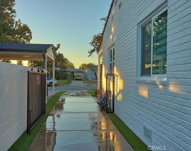 1210 Graynold Avenue - Photo Thumbnail 42