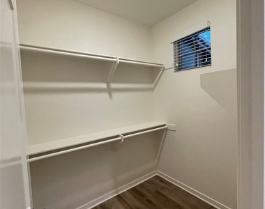590 Boulder Circle - Photo Thumbnail 12