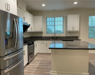 590 Boulder Circle - Photo Thumbnail 3