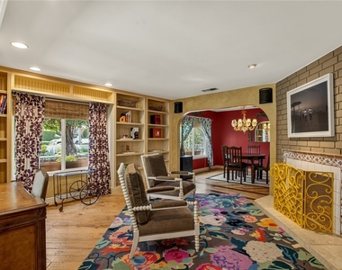 1746 N Vallejo Way - Photo Thumbnail 7
