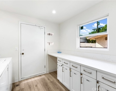 521 Concord Street - Photo Thumbnail 12