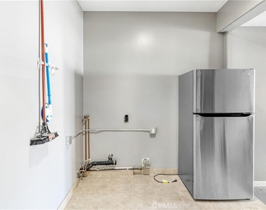 7035 Calhoun Avenue - Photo Thumbnail 16