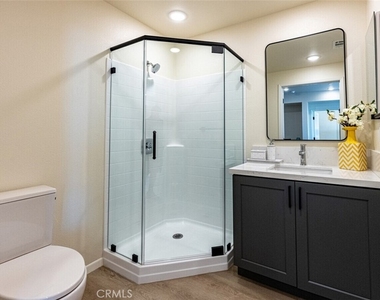 4064 Live Oak - Photo Thumbnail 7