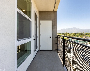 4064 Live Oak - Photo Thumbnail 13