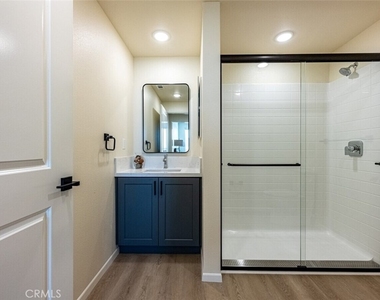4064 Live Oak - Photo Thumbnail 11