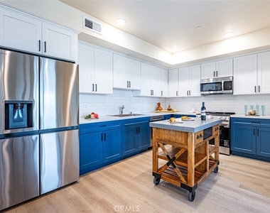 4064 Live Oak - Photo Thumbnail 6