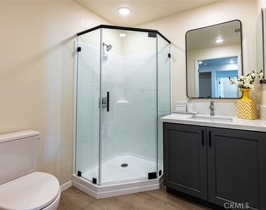 4064 Live Oak - Photo Thumbnail 7