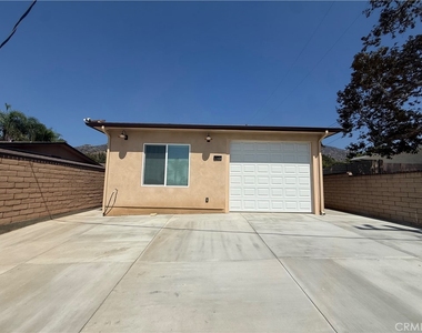 1140 W Donington Street - Photo Thumbnail 17