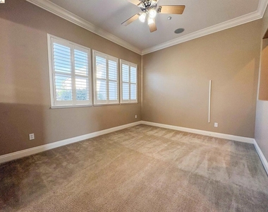 2497 Winged Foot Road - Photo Thumbnail 20