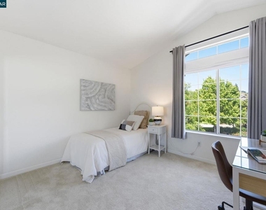 601 Ambience Way - Photo Thumbnail 28