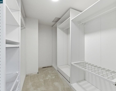 601 Ambience Way - Photo Thumbnail 23