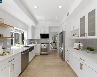 601 Ambience Way - Photo Thumbnail 13