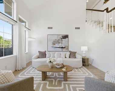 601 Ambience Way - Photo Thumbnail 7