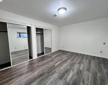 1330 Mt Pisgah Rd - Photo Thumbnail 15
