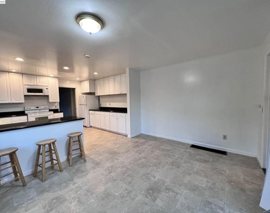 1330 Mt Pisgah Rd - Photo Thumbnail 9