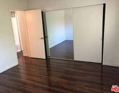 1046 N Spaulding Avenue Avenue - Photo Thumbnail 6