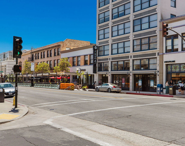 125 N Raymond Avenue - Photo Thumbnail 19