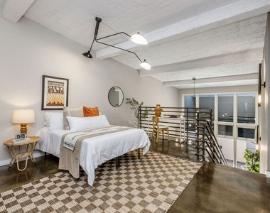 125 N Raymond Avenue - Photo Thumbnail 11