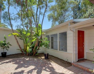 2117 Alcyona Drive - Photo Thumbnail 11