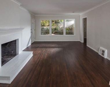 2117 Alcyona Drive - Photo Thumbnail 10