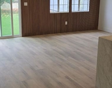 8519 Yolanda Avenue - Photo Thumbnail 2