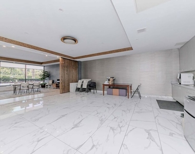 4460 Wilshire Boulevard - Photo Thumbnail 6