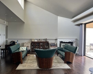 4460 Wilshire Boulevard - Photo Thumbnail 10