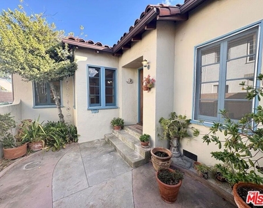 842 E Walnut Avenue - Photo Thumbnail 33