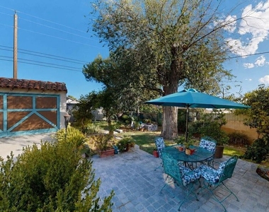 842 E Walnut Avenue - Photo Thumbnail 28