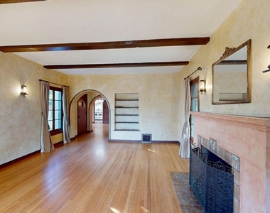 842 E Walnut Avenue - Photo Thumbnail 4