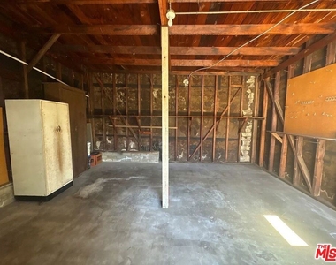 842 E Walnut Avenue - Photo Thumbnail 23