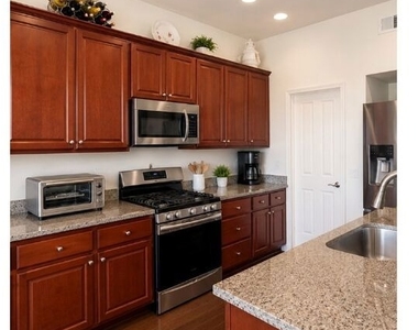 2174 Railroad Avenue - Photo Thumbnail 9