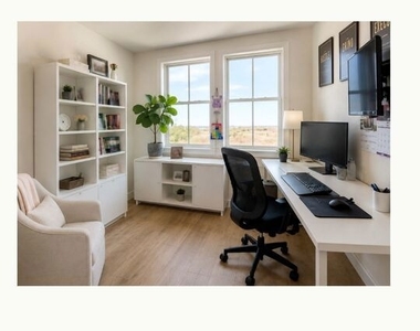 2174 Railroad Avenue - Photo Thumbnail 1