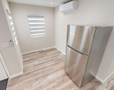 2811 W 46th Street - Photo Thumbnail 4