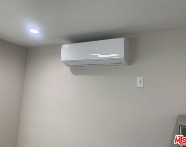 2811 W 46th Street - Photo Thumbnail 3