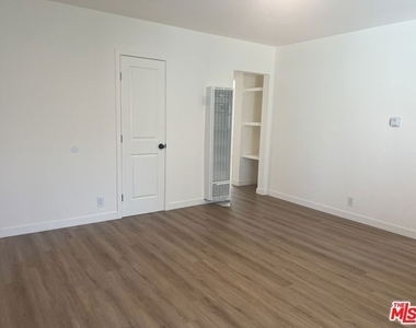 1411 Innes Place - Photo Thumbnail 9