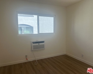 1411 Innes Place - Photo Thumbnail 13